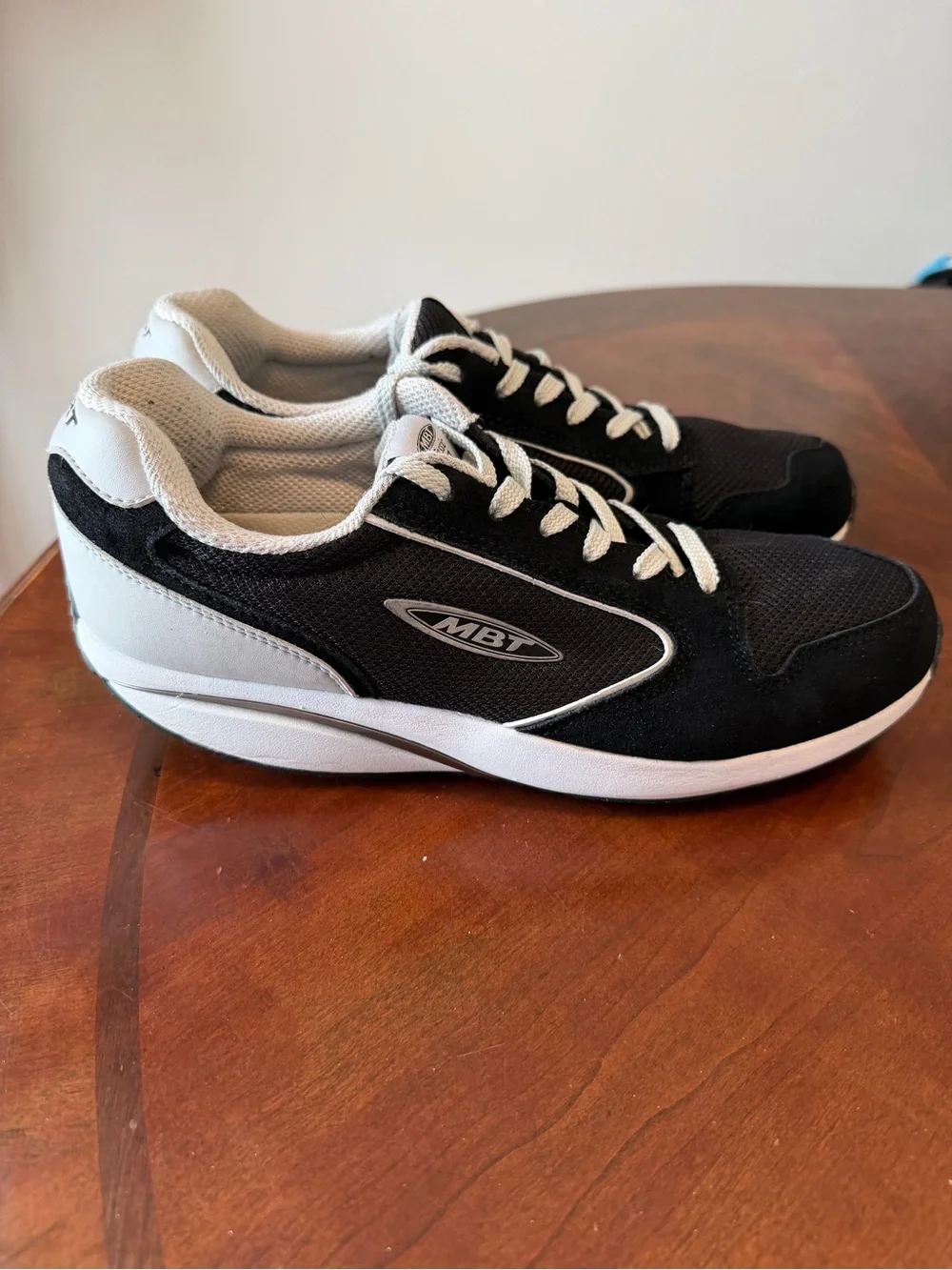 MBT 1997 Classic Rocker Shoes Women’s Size 10 Black Orthopedic Sneakers